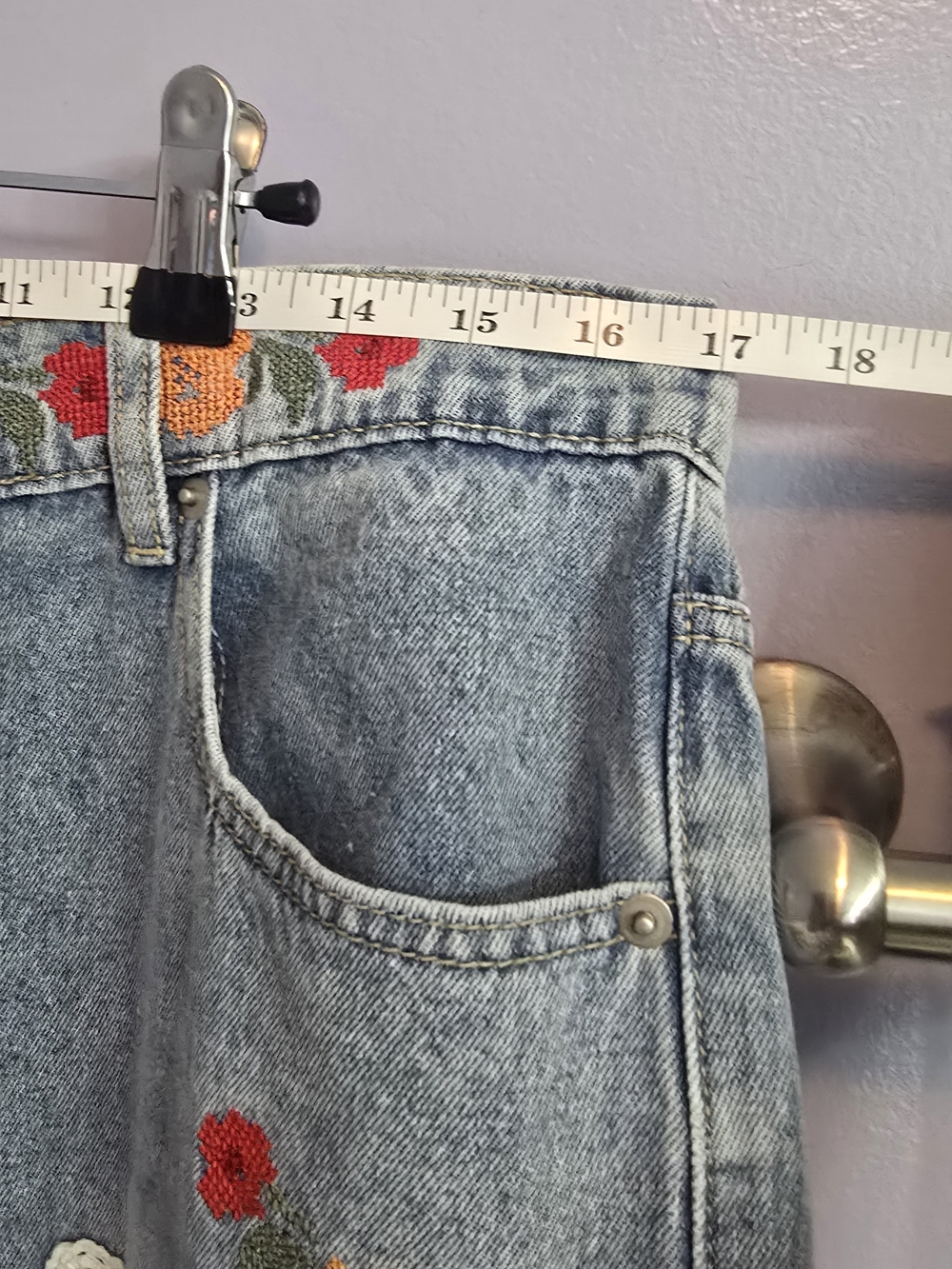 Oli And Hali Post Card Embroided Pants . - Picture 2 of 5
